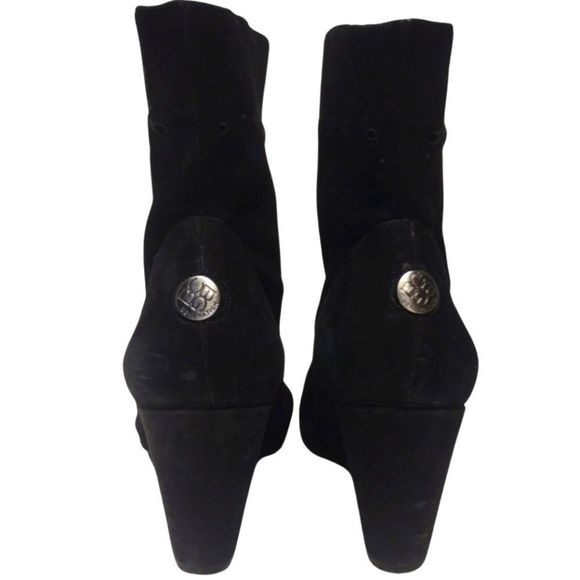 BCBGENERATION Black Suede Booties Size 7.5 - Picture 3 of 5